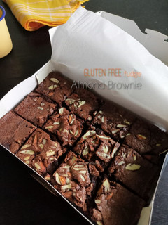 Foto resep Gluten Free Fudge Almond Brownie