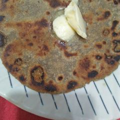 A picture of Bajri ki roti.
