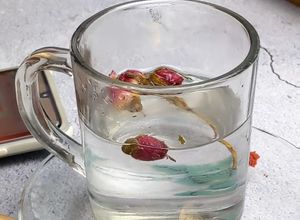 Gambar Air bunga rose