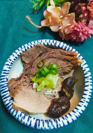 時蔬滷豬腱肉（電鍋版） 的食譜成品照片