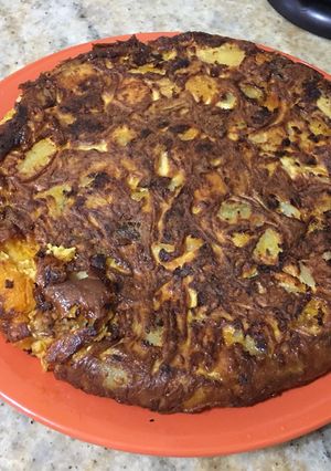 Una foto de Tortilla de verduras con lo que quedo del día anterior