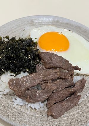 รูปของ ข้าวไข่ดาวเนื้อทอด