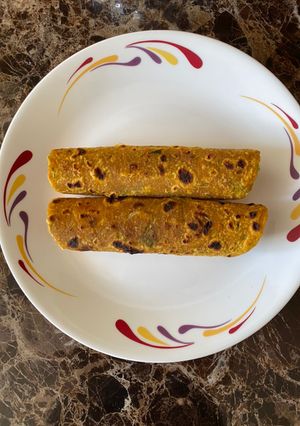 A picture of Peas paratha.