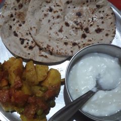 A picture of Aloo gajar ki sabzi.