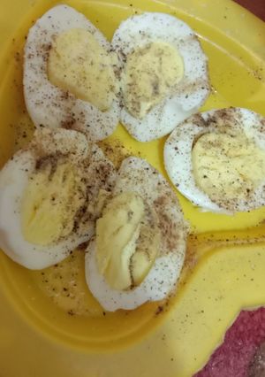 A picture of Boiled eggs.