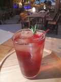 Gin cranberry fizz