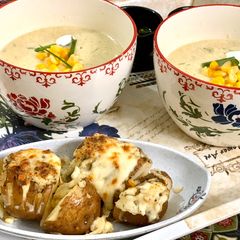 A picture of Baked cheese potatoes.