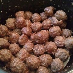 A picture of Honey Garlic Crockpot Meatballs.