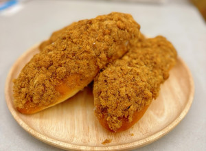 肉鬆麵包🥖 的食譜成品照片