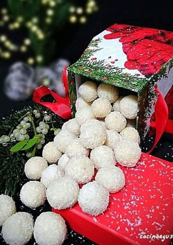 Una foto de 🎅Bolitas de coco🎅