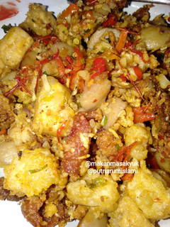 Foto resep Tahu, bakso, kulit ayam cabai garam