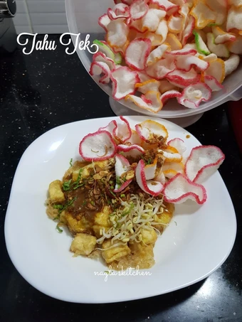 Cara Mudah Membuat Resep Tahu Tek (Tahu Telur bumbu kacang) yang Bisa Manjain Lidah Anti Ribet, Mantap