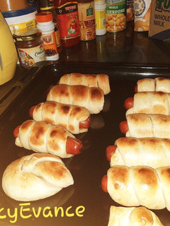 A picture of Sausage bread rolls/ Chinese hotdog buns.