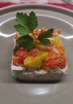 Une photo de Rillettes de thon aux poivrons confits au basilic