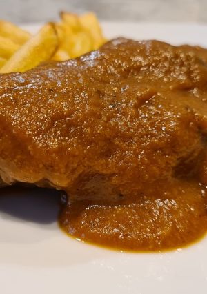 Una foto de Carrilleras en salsa de calabaza y setas