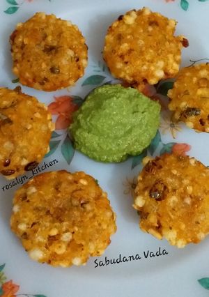 A picture of Sabudana Vada.