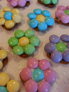 A picture of Flower Pretzel Bites.