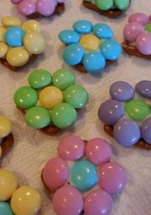 A picture of Flower Pretzel Bites.