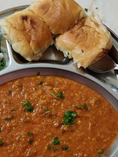 A picture of Pav bhaji in Pressure cooker.
