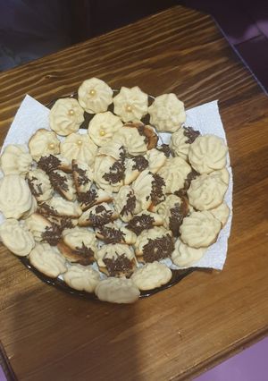 A picture of Petit four (French savoury appetizer).