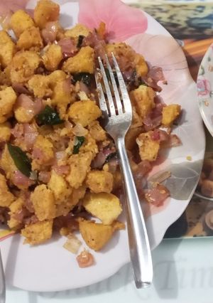 A picture of FRIED SPICY DHOKLA.