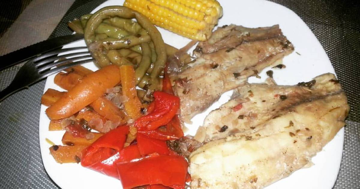 Tilapia al horno con vegetales Receta de Heidiland Cocina Cookpad