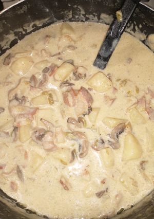 A picture of Loaded potato soup.