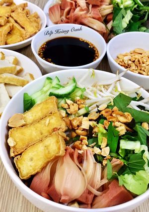 Hình của món Bún Đậu Nước Tương Chay.