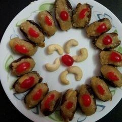 A picture of Kaju Stuffed dates sweet.