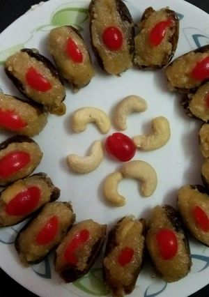 A picture of Kaju Stuffed dates sweet.