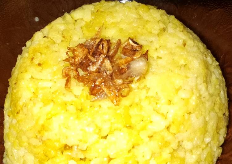 Nasi Kuning Rice Cooker