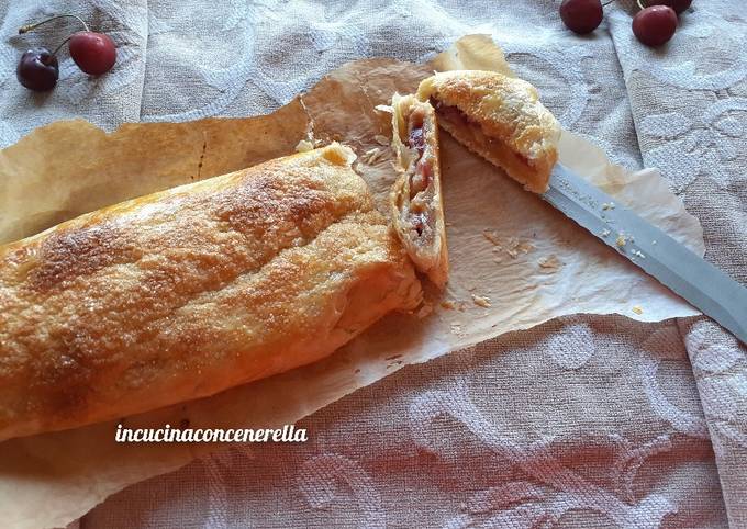 Modo semplice a Preparare Preferito Strudel alle ciliegie 🍒