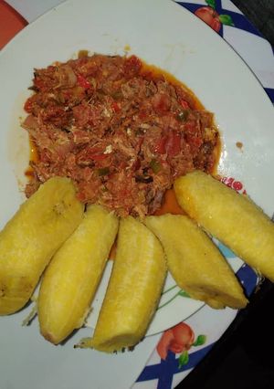 A picture of Boil plantain with fish sauce.