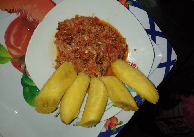 Simple Way to Prepare Homemade Boil plantain with fish sauce