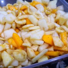 A picture of Mix fruit chaat.
