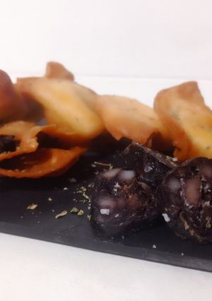Una foto de Samosas de morcilla de berenjena Thermomix