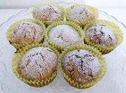 Una foto di muffin mele
