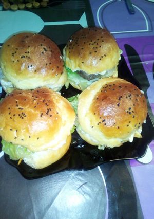صورة لوصفة خبز همبرغر 😋😋😋