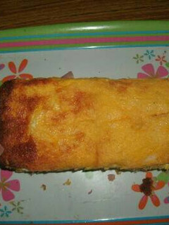 Una foto de Pastel de pan de molde relleno