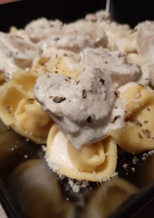 Tortellini gombaszósszal recept fotója