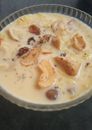 ગોળની ખીર (kheer recipe in Gujarati) રેસીપી મુખ્ય ફોટો