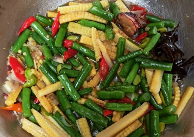Tumis buncis jagung muda petai