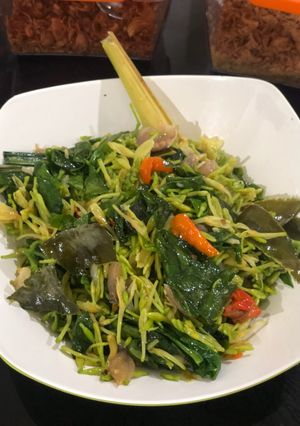 Foto resep Tumis bunga pepaya daun melinjo