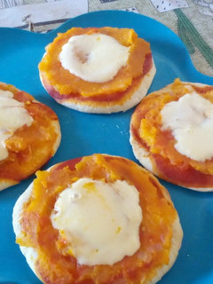 Una foto de Pizzetas con calabaza