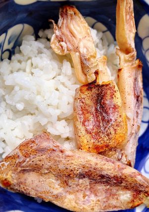 Hình của món Cơm Nguội Mực Muối.
