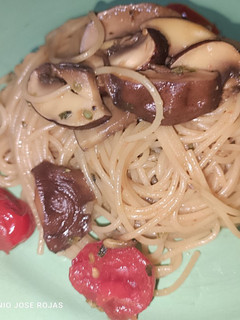 Una foto de Spaghettini con setas