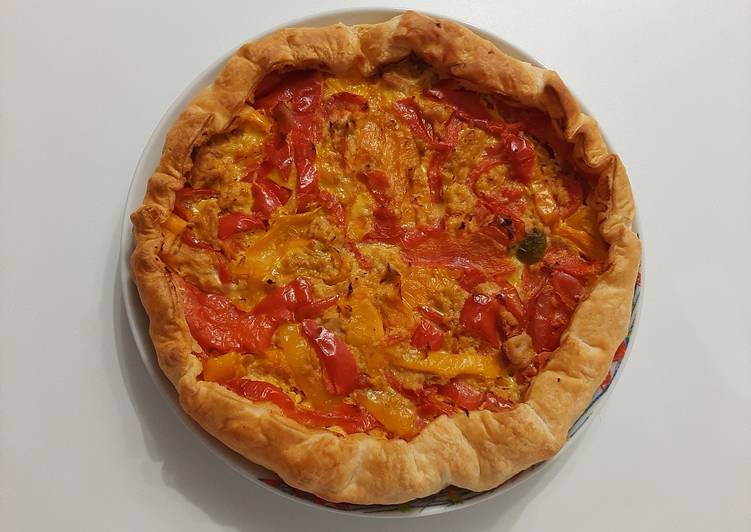 Torta salata peperoni e tonno