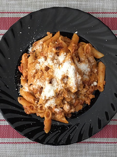 Una foto de Pasta sin gluten con boloñesa en olla GMG