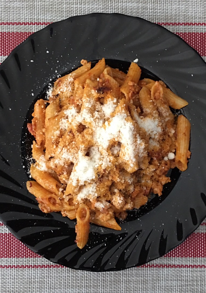 Una foto de Pasta sin gluten con boloñesa en olla GMG
