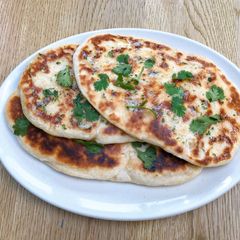 A picture of Super simple Garlic naan bread.